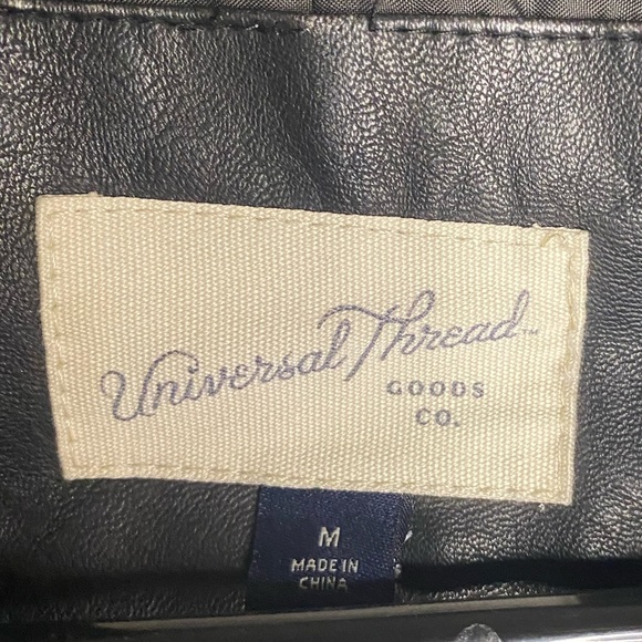 Faux leather jacket - Picture 3 of 6